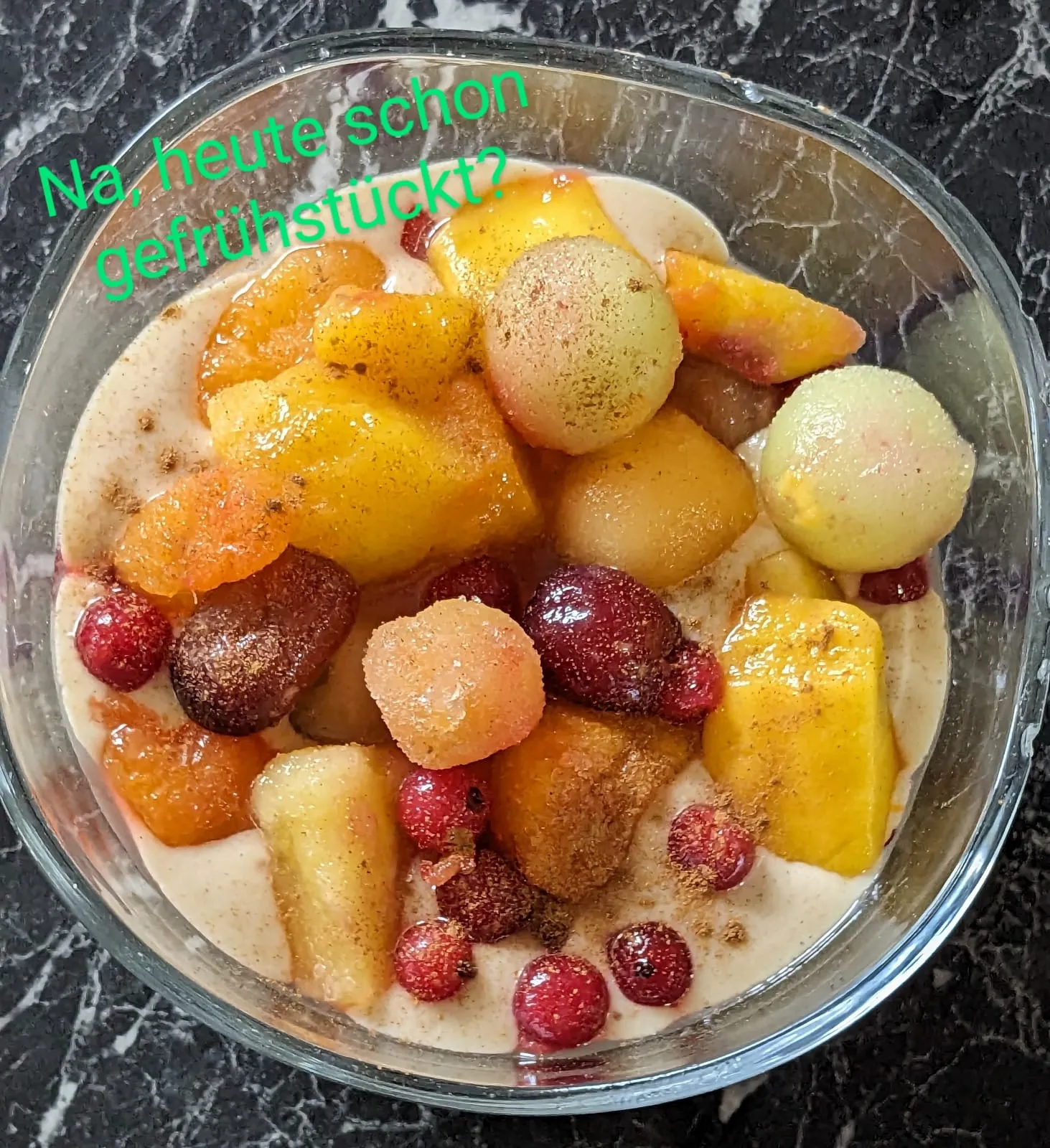 eine Schale mit Früchten von Hoppes Ernährungs&Fitness Beratung GbR